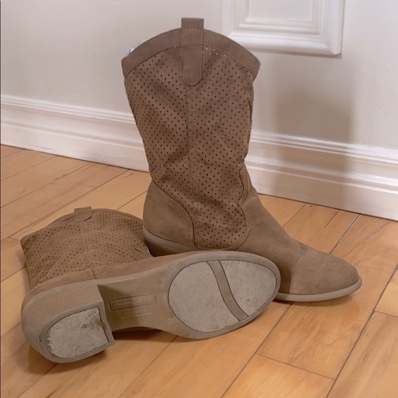 American Eagle Brown/Tan cowboy boots, size 8.5 - Picture 3 of 5